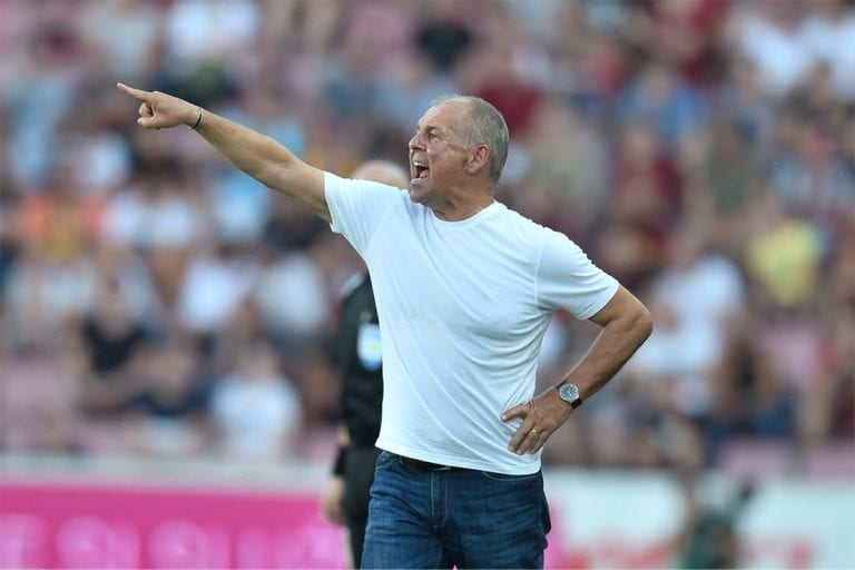 Okénko minulosti: Trenér Petr Rada dostal k 10. narozeninám ´dárek´. Okupaci Československa
