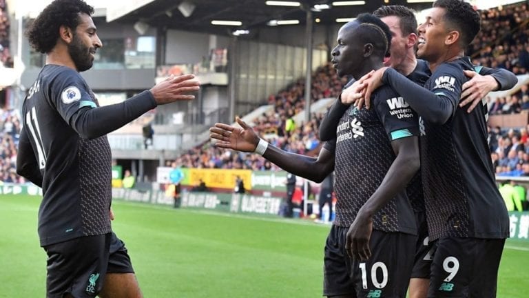 Mohamed Salah si zahraje finále Afrického poháru národů i po tajemných nadávkách pod rukou! Je to fér?