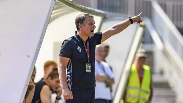 Skuhravému ruply nervy. Baník předvedl to, co se v Ostravě nesmí
