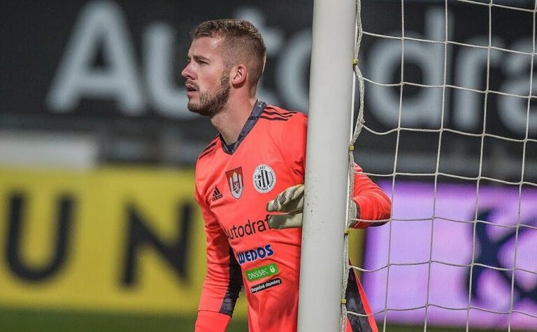 Vorel na odchodu ze Sparty? O mladého brankáře je zájem na severu Čech
