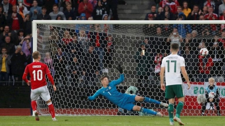 Dánská pohádka baví! Postup s pouhými třemi body mu přeje většina Evropy