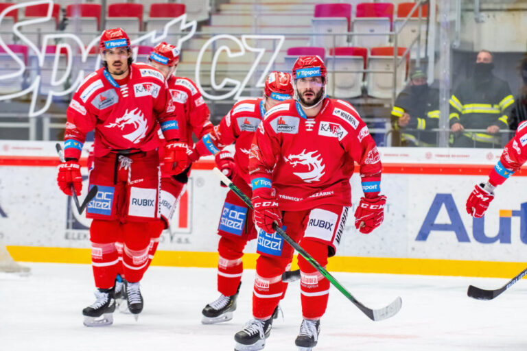 Oceláři Třinec vs. Škoda Plzeň: Preview a tipy na sázení