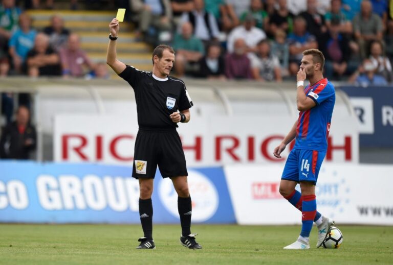 Královec: Ronaldovi jsem dal žlutou za řeči, od té doby s ním problém nebyl