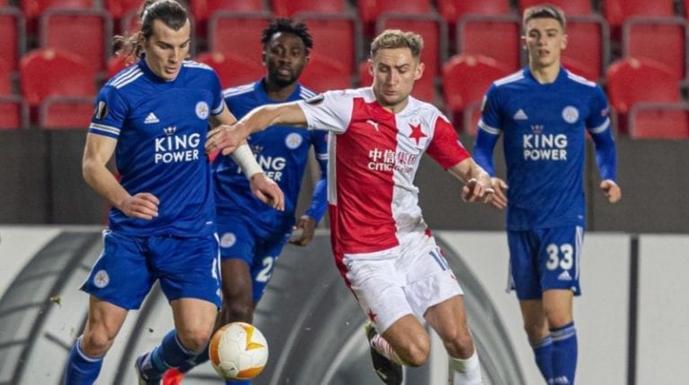 Vitrína dneška: Slavia oslňuje Anglii, Dáša „dědí“ velký majetek
