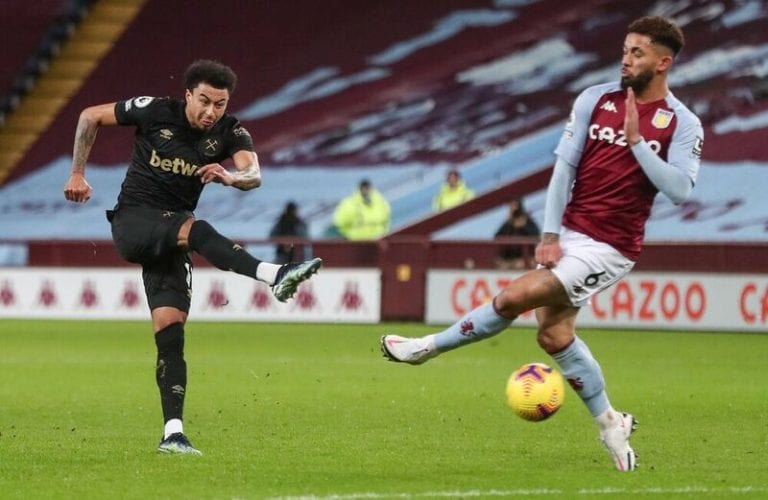 Příští penaltu už Lingard kopat nebude, smál se Declan Rice