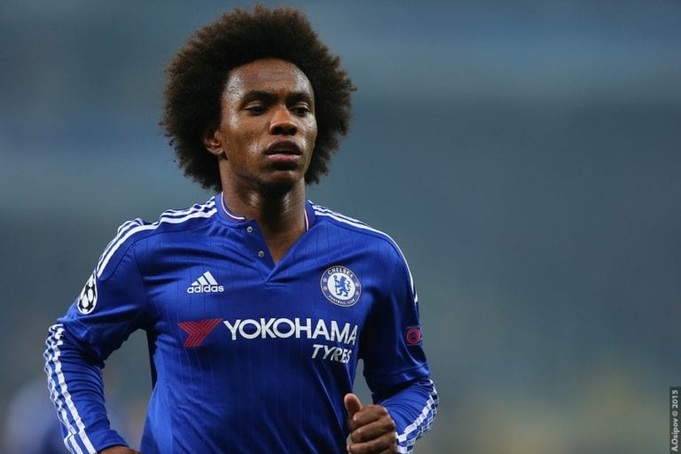 Bývalá hvězda Chelsea je bez angažmá. Ve 45 zápasech dal Brazilec jediný gól, fanoušci mu vyhrožovali smrtí. Vrátí se do Anglie?