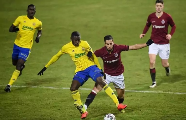 Cheick Conde roste pro velký klub! Sáhne po něm jedno z pražských „S“?