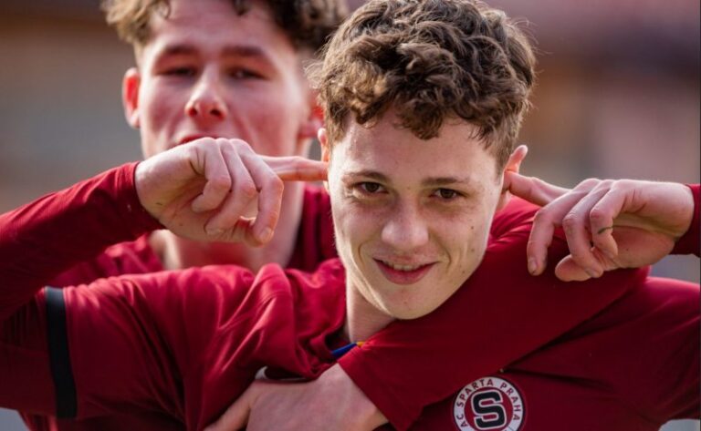 Sparta slaví! Ladislav Krejčí mladší se uzdravil a k dispozici bude již proti Lyonu