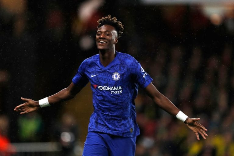 Ztratí Mourinho svého oblíbeného útočníka? Chelsea může Abrahama v létě vykoupit zpět za již dříve domluvených podmínek