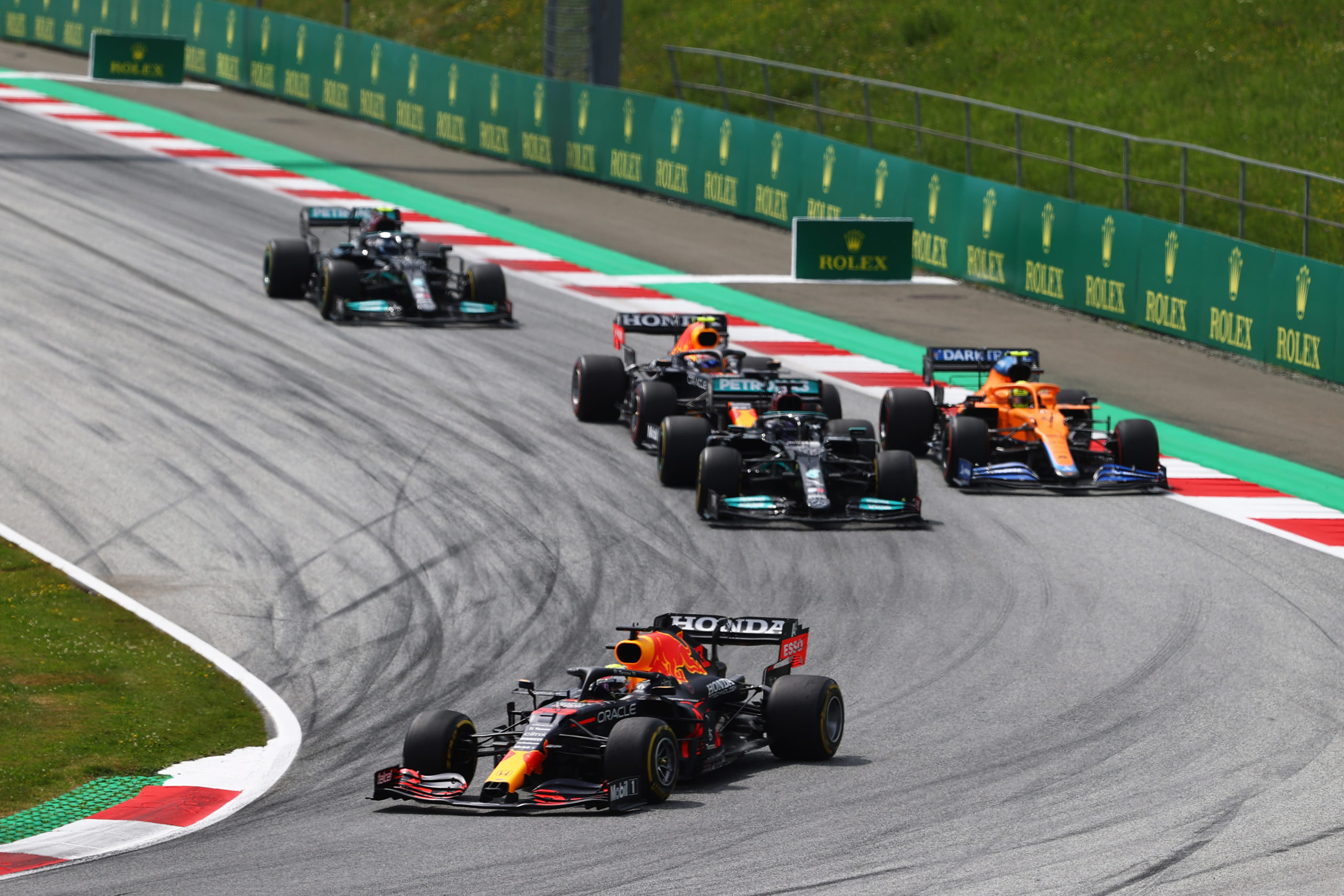 Suverénní Red Bull, solidní výkon Ferrari či pódium Mercedesu. To byla Velká cena Štýrska