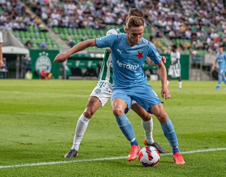 V jaké sestavě nastoupí Slavia proti Ferencvárosi? 3 otazníky, jedna absence ze základní sestavy