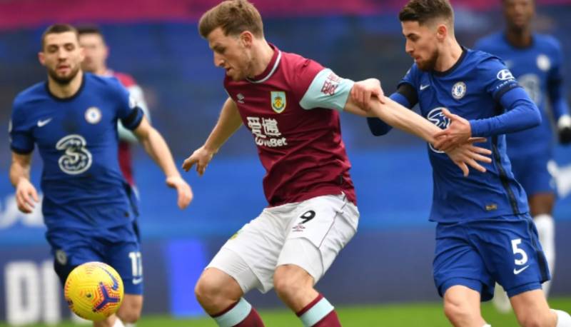 jorginho, chelsea, burnleyfootballclub.com