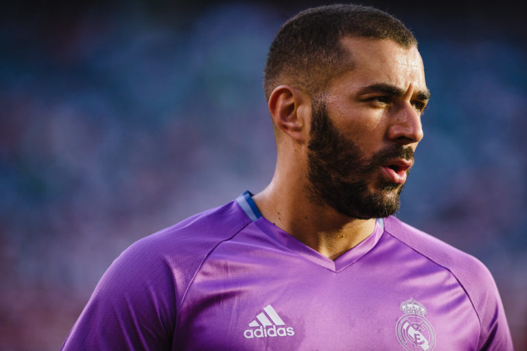 Benzema si běží pro Zlatý míč. Přimlouvají se za něj i Mesut Özil s Riem Ferdinandem nebo Ronaldo