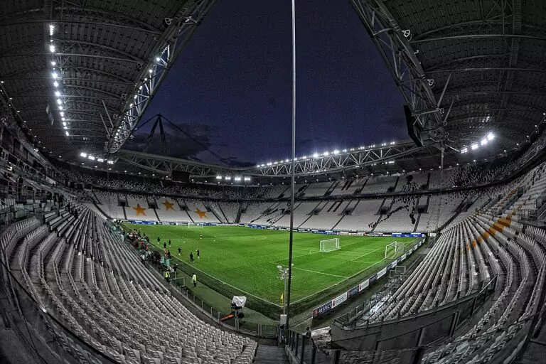 Juventus už měl sehnat nástupce Nedvěda! Jeho pozici obsadí další velká klubová legenda