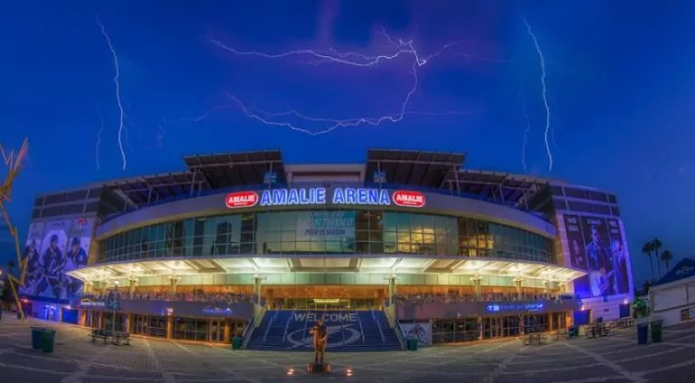 Colorado udělalo důležitý krok v honbě za Stanley Cupem! V prodloužení rozhodl Kadri kurózním gólem