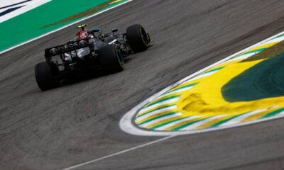 Lewis-Hamilton-Mercedes-AMG-Petronas-F1-2