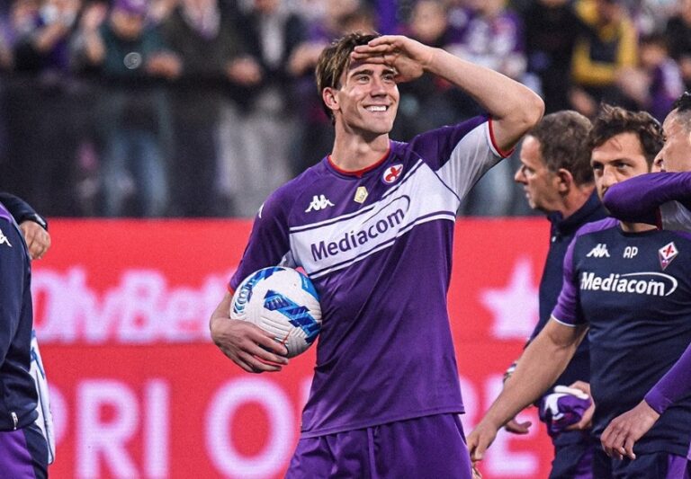 Blíží se potvrzení odchodu Vlahoviče? Fiorentina už má náhradu