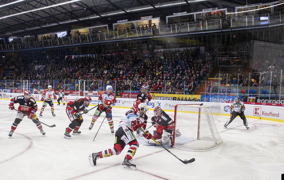 Třetí dávka očkování by byla pro sport smrtící. Rovnalo by se to lockdownu, píše Dědek