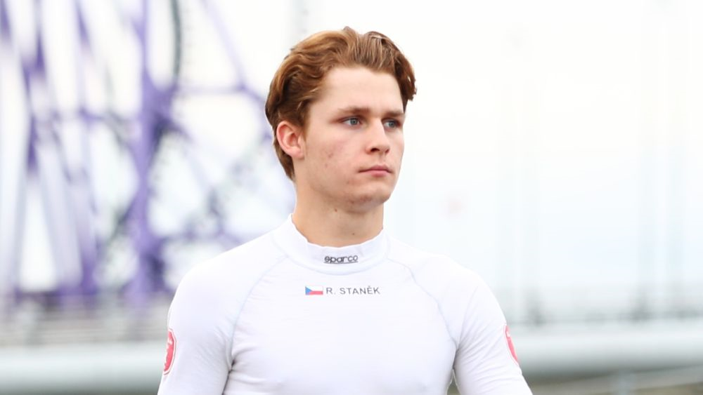 Emozionanti sprint di Formula 3!  Staněk ha ancora una possibilità per il titolo prima della gara finale