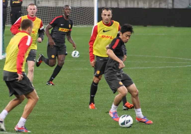 Kagawa měl být hvězdou Manchesteru United, po vyhazovu z PAOK Soluň zamířil do Belgie