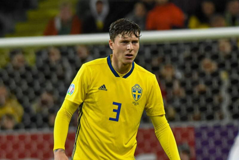 Děsivá noc v domě Victora Lindelöfa. Jeho rodinu přepadli zloději během zápasu