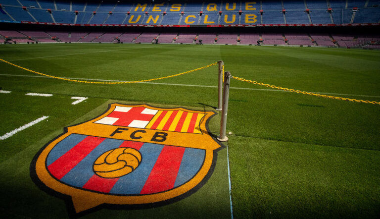 Barcelona si po porážce od Bayernu poradila s oslabeným Elche. Dvakrát se prosadil Lewandowski, jednou Depay