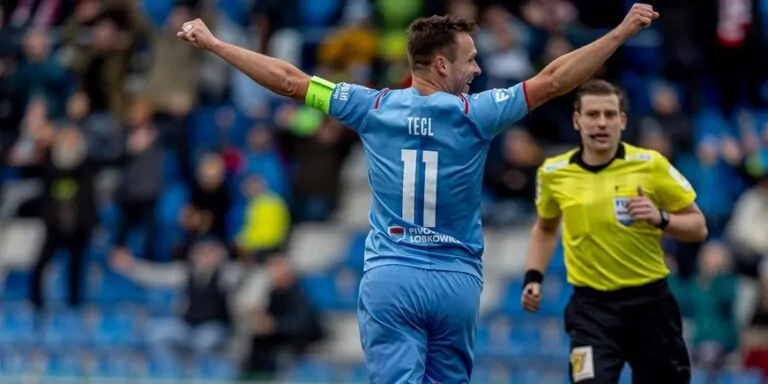 Hradec vs. Slavia aneb Kudy vede cesta k první výhře sešívaných v nadstavbě?