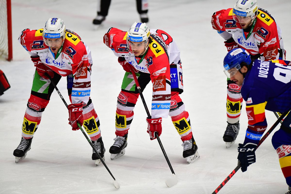 Téma týdne: Dokážou se tápající Pardubice dostat před play-off na vítěznou vlnu? A je ve hře Alois Hadamczik?