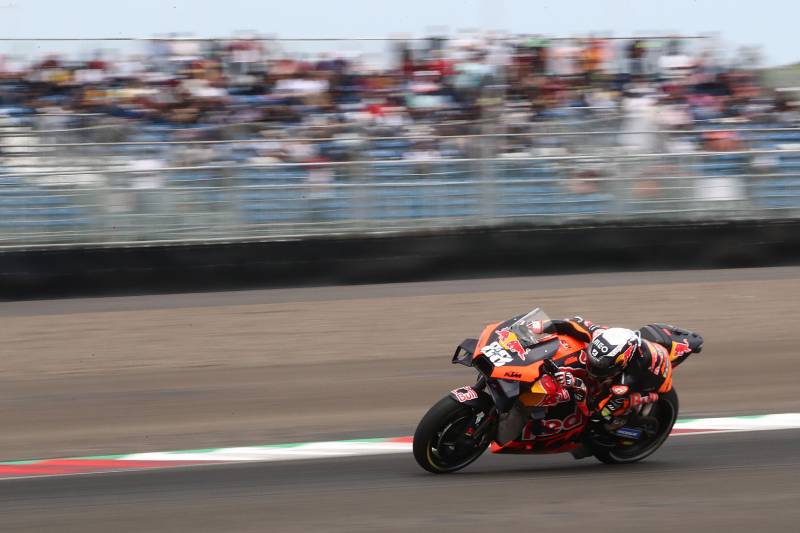 Miguel-Oliveira-Red-Bull-KTM