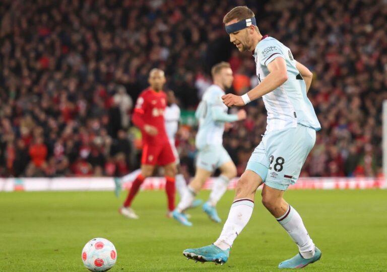 Kladiváři i bez Rice potrápili silný Liverpool! Tomáš Souček patřil k nejlepším hráčům West Hamu, jak si vedl?