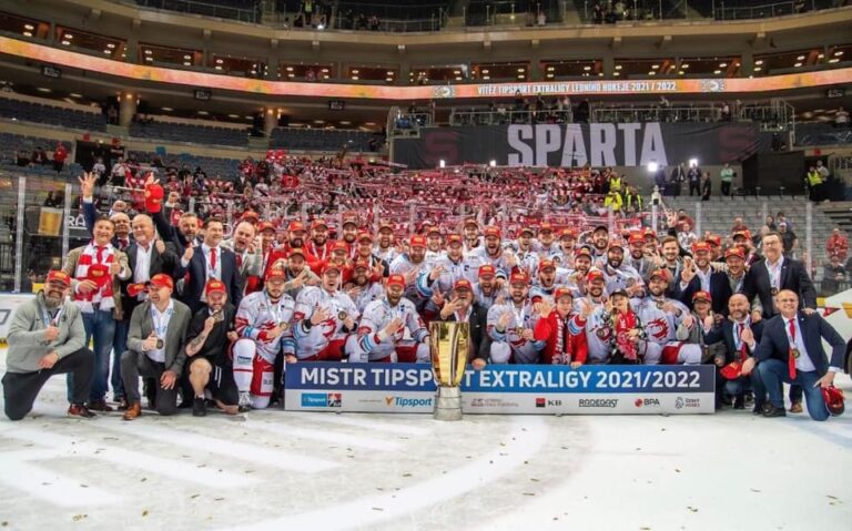 Tři, dva, jedna, konec! Oceláři stále vládnou extralize, získali třetí titul v řadě!