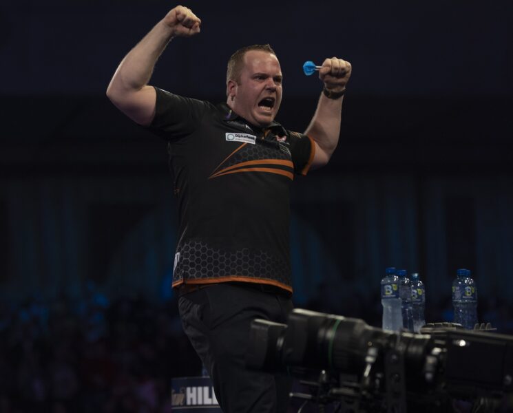 Gawlas postoupil na svou první European Tour sezony. Šipkaři sehráli i další turnaje Players Championship