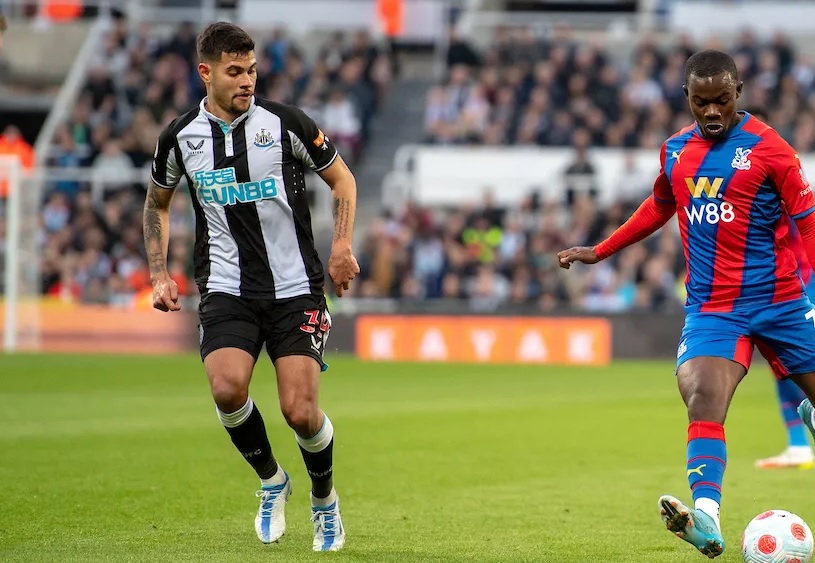 La stella del Newcastle vuole in squadra uno dei carnefici dello Sparta Praga.  Guimaraes parla anche dei tifosi in Inghilterra