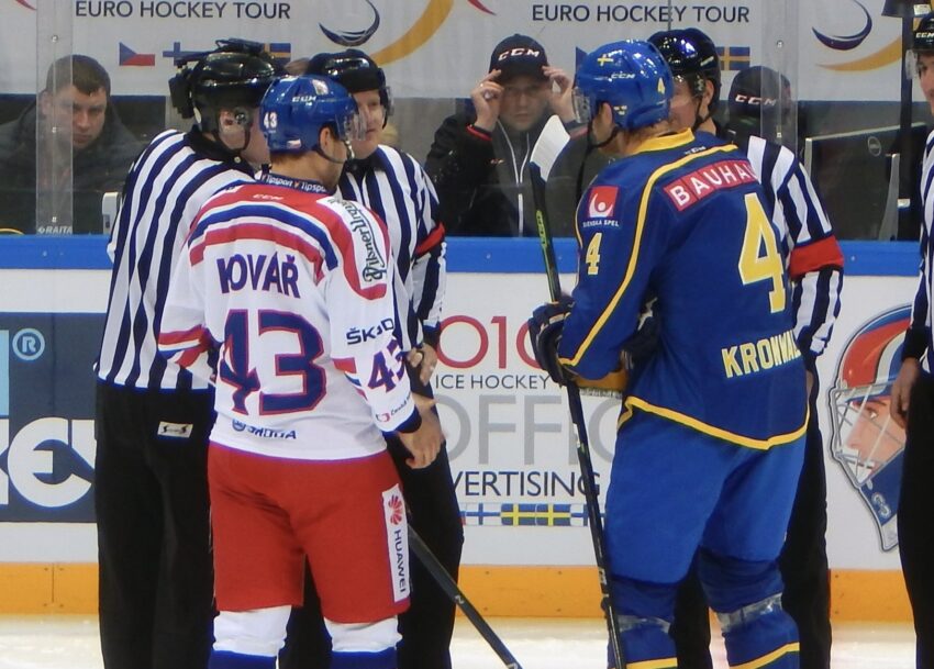 Další omluvenky pro reprezentaci. Po Jaškinovi nepřijedou ani Jan Kovář a Filip Zadina