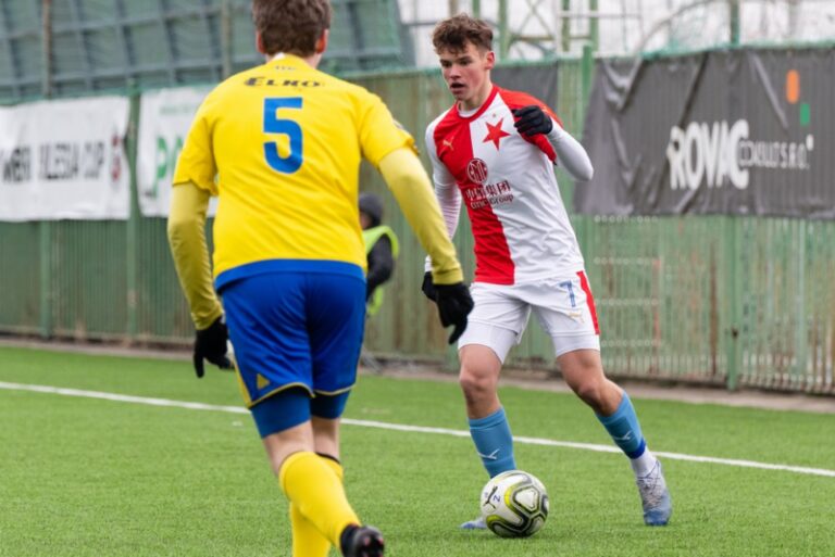 Výborný start kvalifikace! Devatenáctka díky trefám Ambrose, Šína a Šmigy vyhrála nad Chorvatskem 3:1