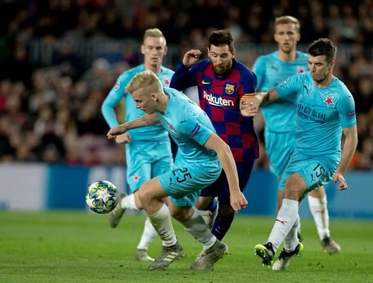Historická Sevilla, nuly na Camp Nou a Leicesteru. Největší zápasy Kúdely ve Slavii
