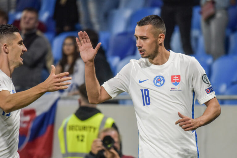 Slovensko vstřelilo tři góly v prvních šesti minutách, pak výrazně ubralo z tempa