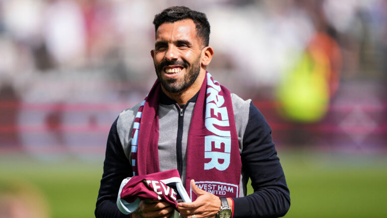Tévez si necelé dva týdny po konci hráčské kariéry našel první trenérské angažmá