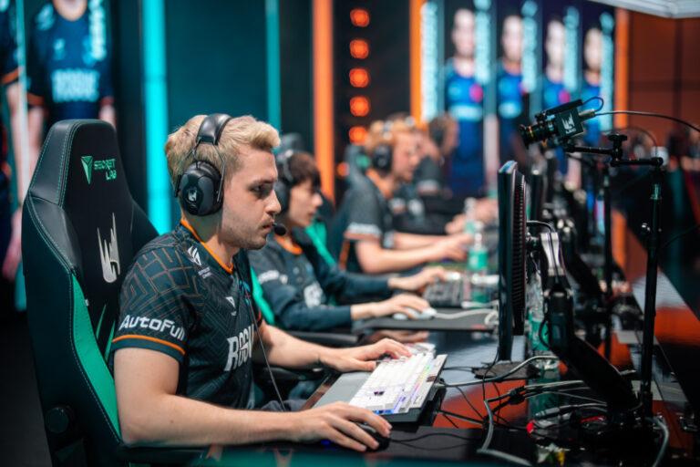 Davkouny: Dark Tigers dodávají absolutní shi*fest do dvou našich soutěží