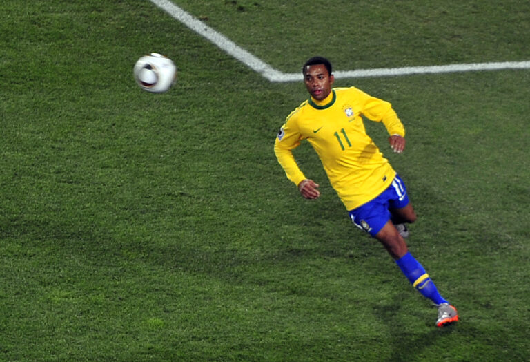 Měl být nový Pelé, zranění a špatná životospráva však zničila Robinhovi kariéru