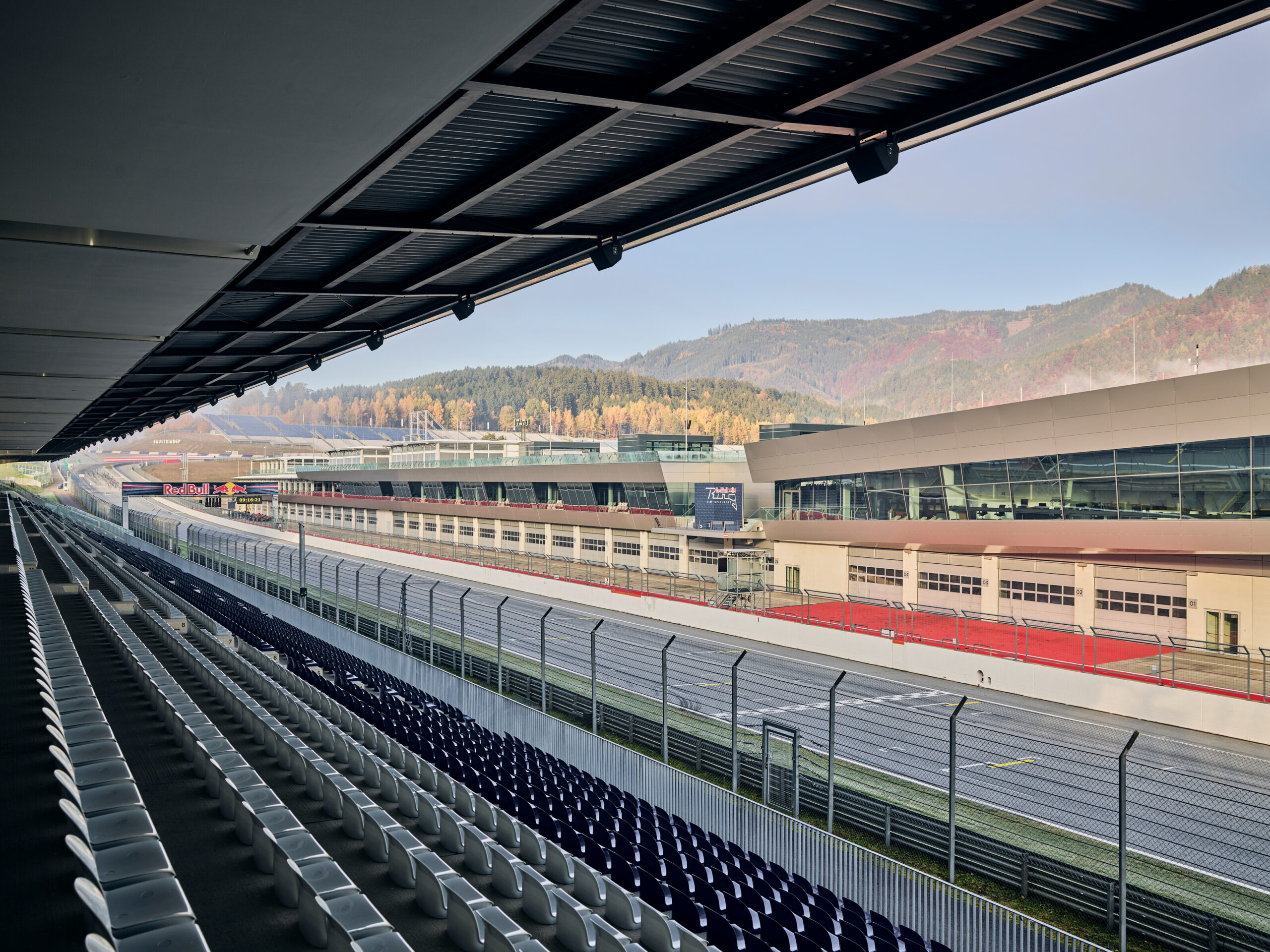 Domácí závod Red Bullu a boj o vlastní existenci napříč lety. To je rakouský Red Bull Ring