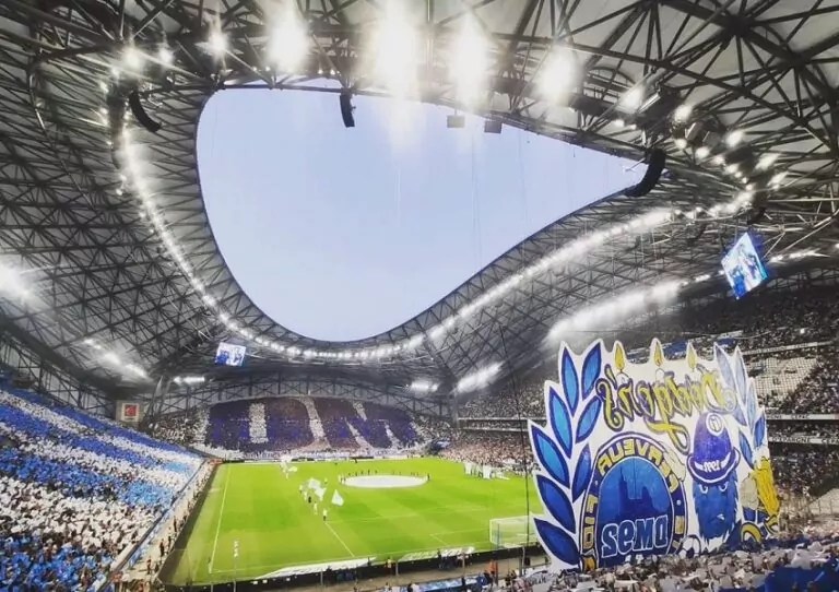 Olympique Marseille vs. PSG: Největší francouzské derby plné nenávisti. Snaha „uměle“ jej vyhrotit se zdařila. Jaký je jeho příběh?