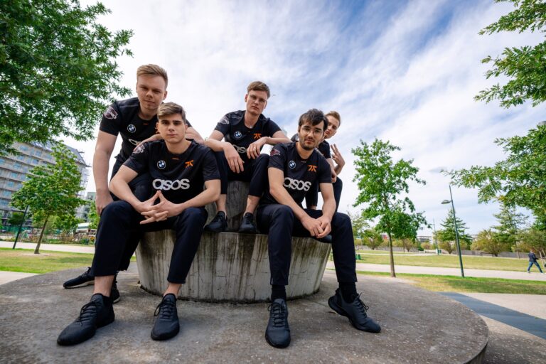 Hylissang přijde o první dva zápasy na Worlds, hrát bude Rhuckz