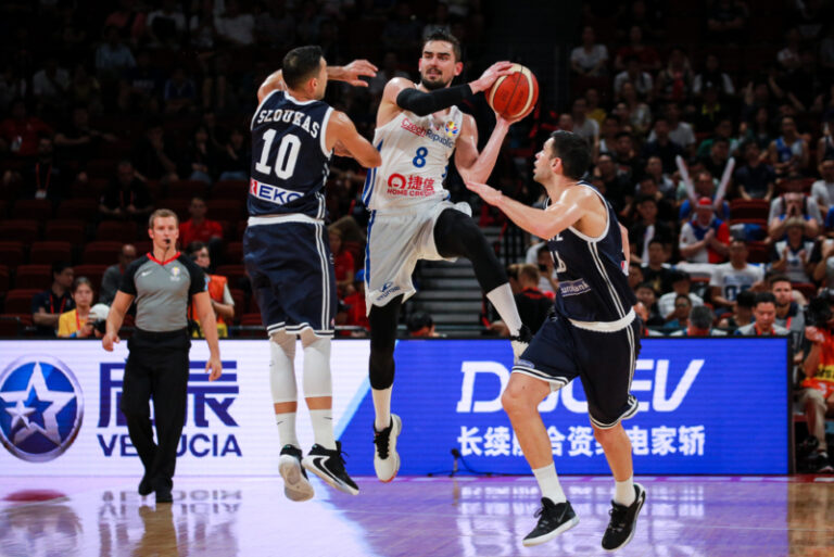 Velký potlesk pro české basketbalisty! S favorizovaným Řeckem bojovali statečně až do úplného konce
