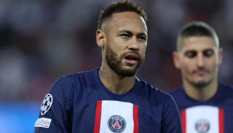Vztah Neymara a Mbappého na bodu mrazu. Nemluví spolu, píší ve Francii. Olej do ohně přilil i sám Neymar