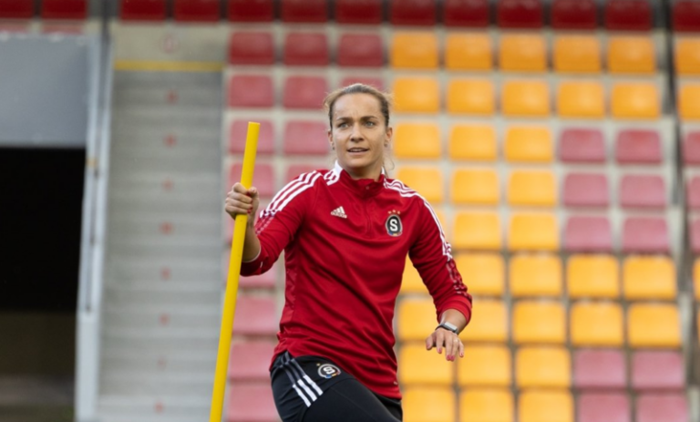Postup do Ligy mistryň? Byla by to obrovská reklama pro ženský fotbal, řekla Martínková. Jaká je odměna za postup?