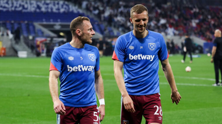 Záchranářské dostihy Premier League: Moyes s kádrem Hammers nemůže sestoupit, zabrat ale potřebuje co nejdřív