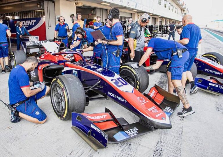 Staněk ve své první kvalifikaci ve Formuli 2 skončil devátý a do sobotního sprintu tak vystartuje z druhé pozice