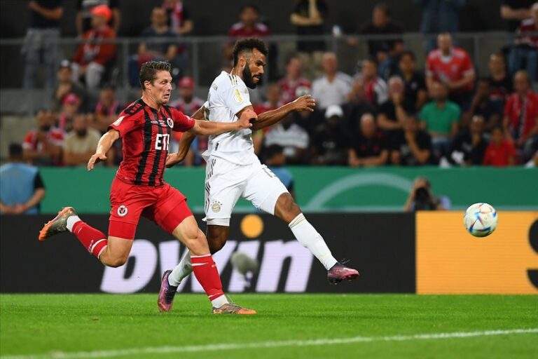 Bundesliga se po zimní přestávce vrátila remízovým duelem Lipska s Bayernem