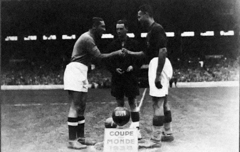 VM 1938 i Frankrike: Anschluss fra Østerrike, minneverdig melding fra Benito Mussolini til spillerne, italienerne vinner gull